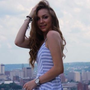 Meet your Posher, Julia